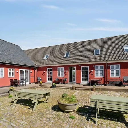 For 4 With Shared Pool Apartament *