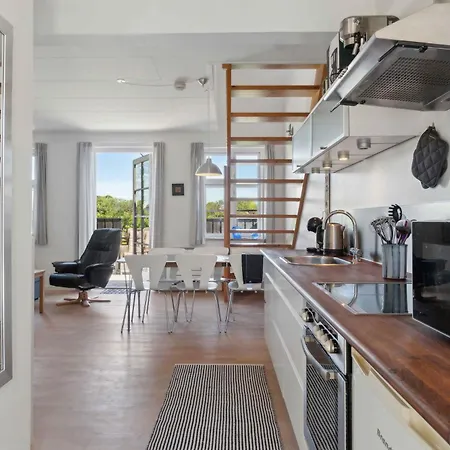 For 4 With Shared Pool * Åkirkeby