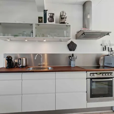 公寓 For 4 With Shared Pool Åkirkeby