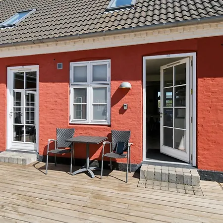 Apartament For 4 With Shared Pool Åkirkeby