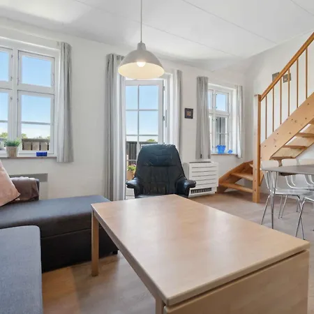 公寓 For 4 With Shared Pool Åkirkeby