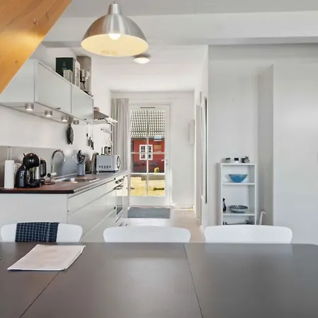 For 4 With Shared Pool * Åkirkeby