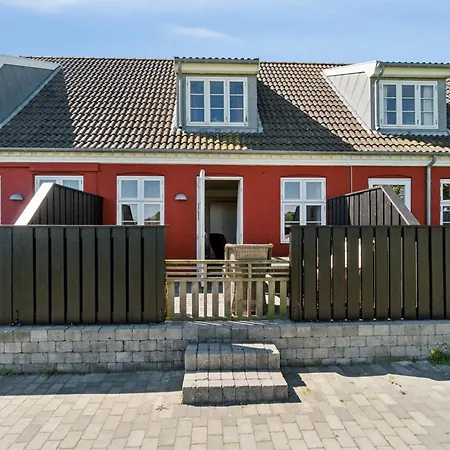 For 4 With Shared Pool Åkirkeby